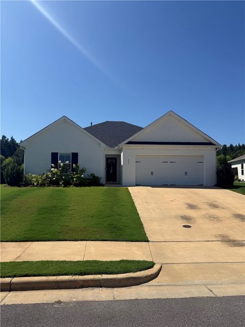 Photo of 441 BUSH CREEK Road, Opelika, AL 36804 (MLS # 181486)