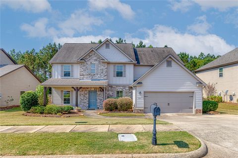 Photo of 3014 STILLWOOD Way, Opelika, AL 36804 (MLS # 174525)