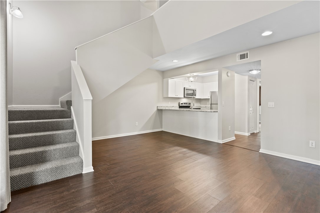 429 MOORES MILL Road 12