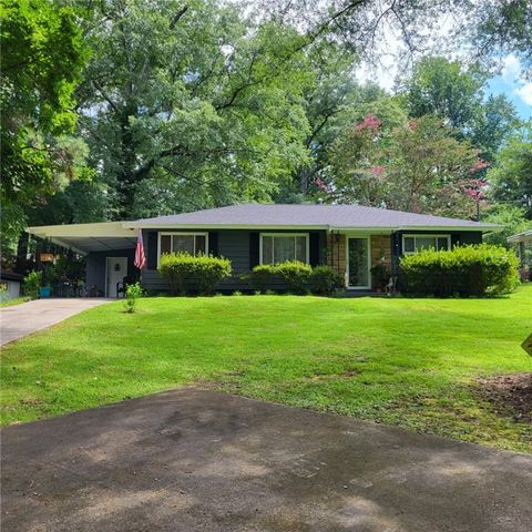 Photo of 909 N 13TH Street, Lanett, AL 36863 (MLS # 176171)