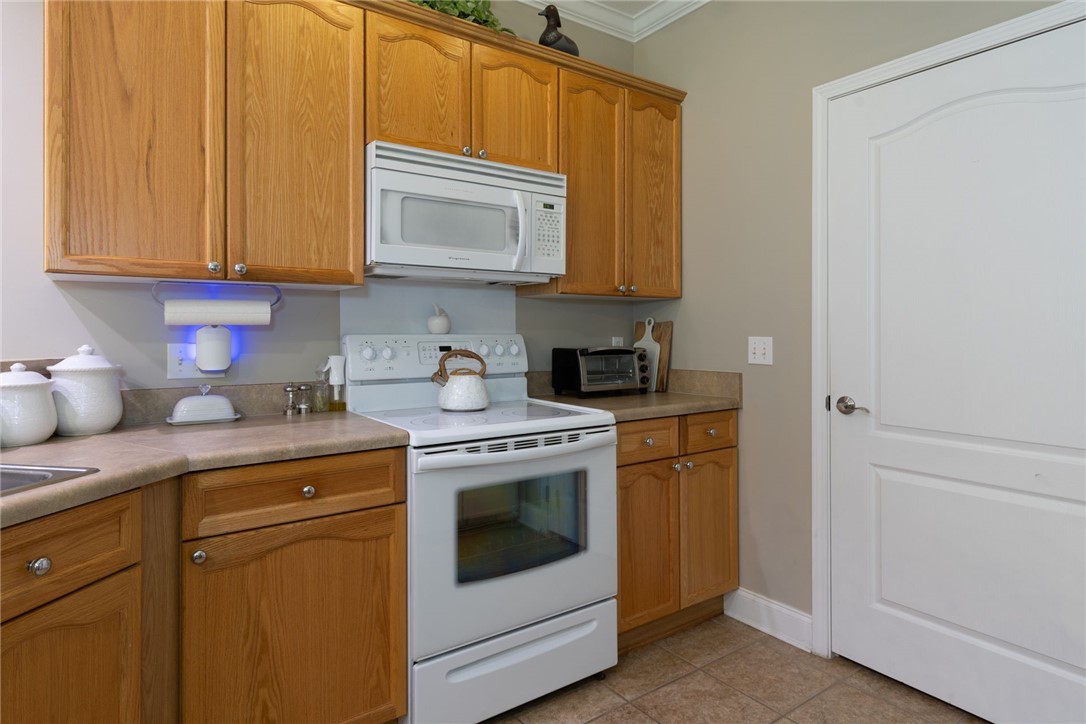 1618 PROFESSIONAL Parkway