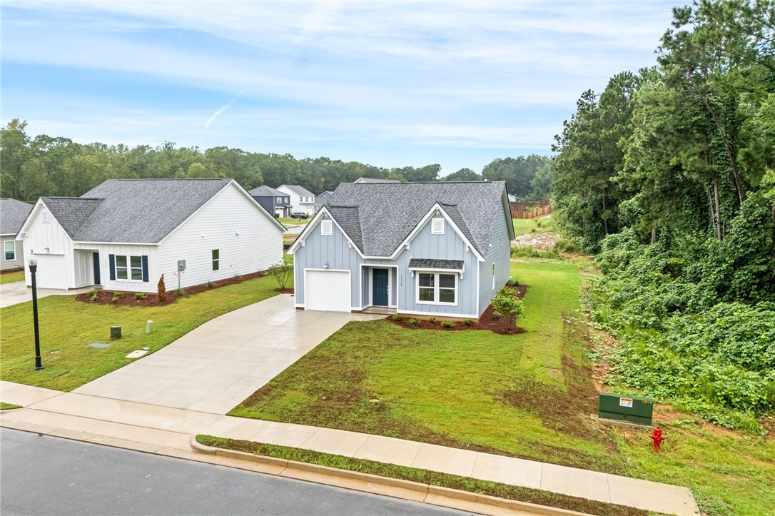 Opelika, Alabama 36801, United States, 3 Bedrooms Bedrooms, ,2 BathroomsBathrooms,Residential,Active,162469