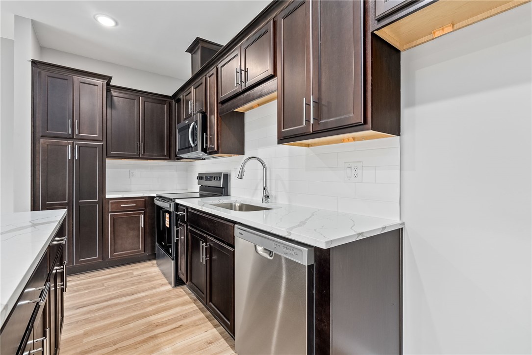 Opelika, Alabama 36801, United States, 3 Bedrooms Bedrooms, ,2 BathroomsBathrooms,Residential,Active,162469