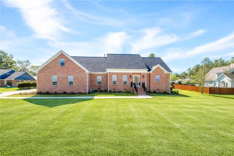 Photo of 2447 OAKWOODS Lane, Alexander City, AL 35010 (MLS # 179565)