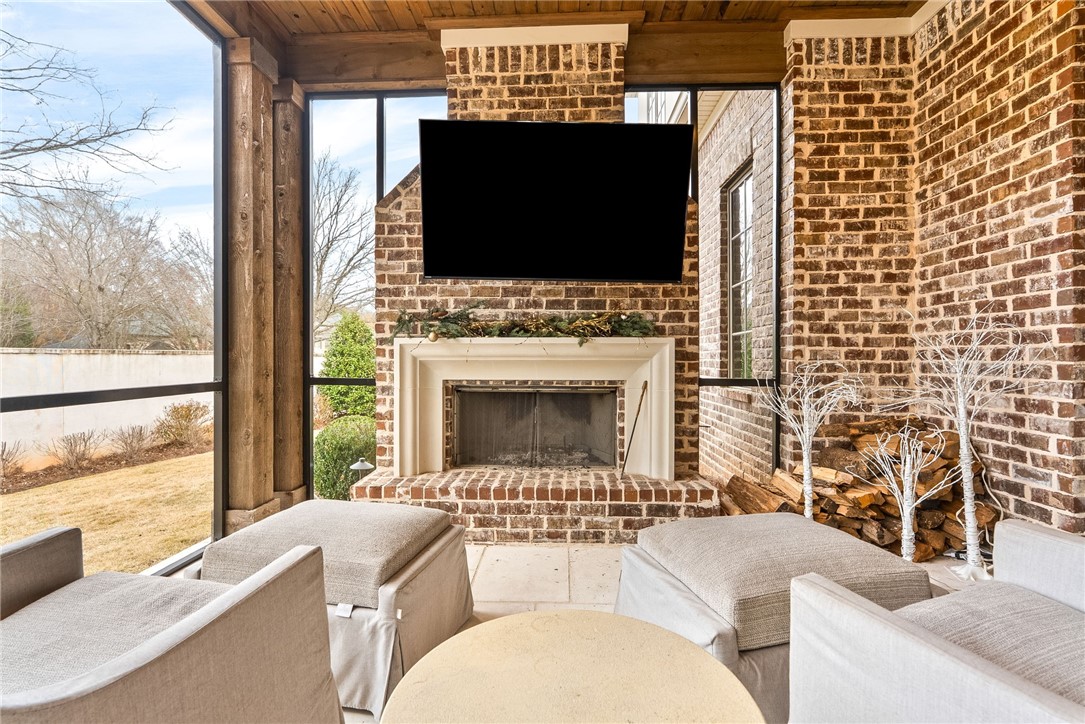 Auburn, Alabama 36830, United States, 5 Bedrooms Bedrooms, ,6 BathroomsBathrooms,Residential,Active,254159