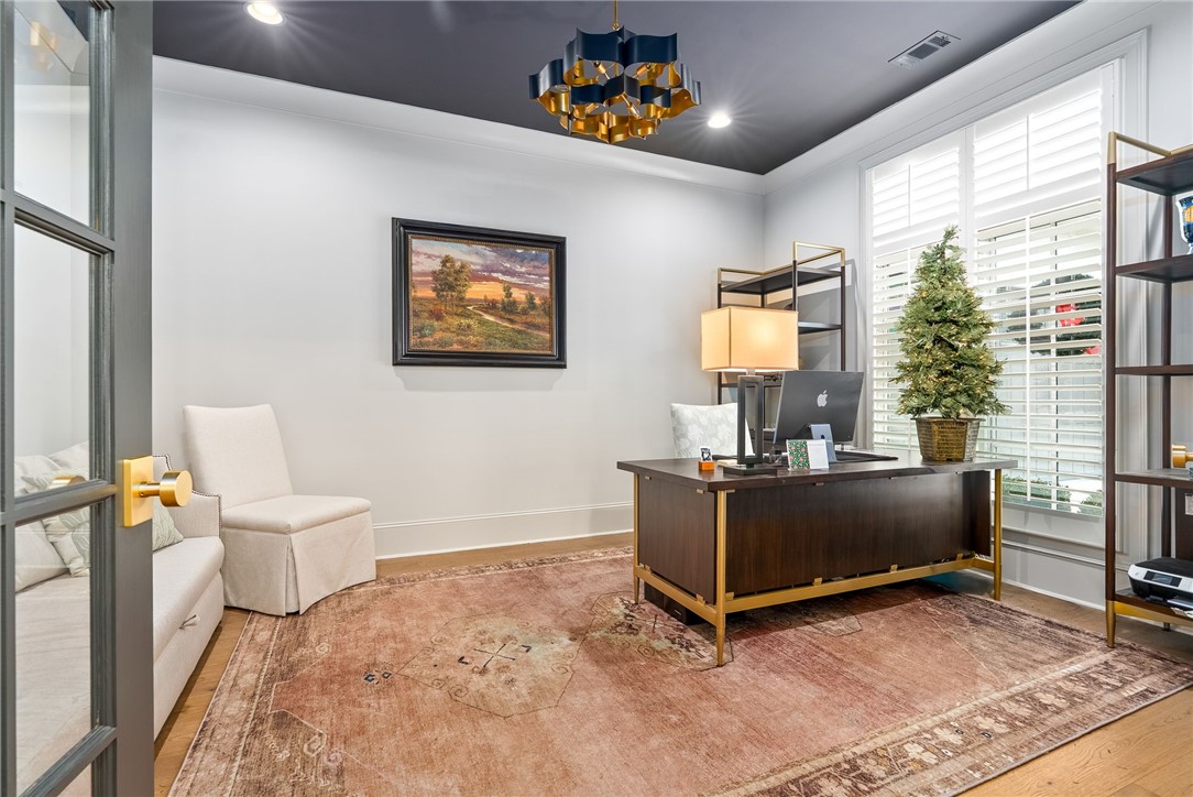 1302 MAGNOLIA CLUB Court