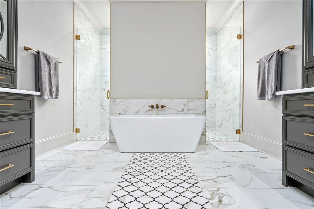 Auburn, Alabama 36830, United States, 5 Bedrooms Bedrooms, ,6 BathroomsBathrooms,Residential,Active,254159