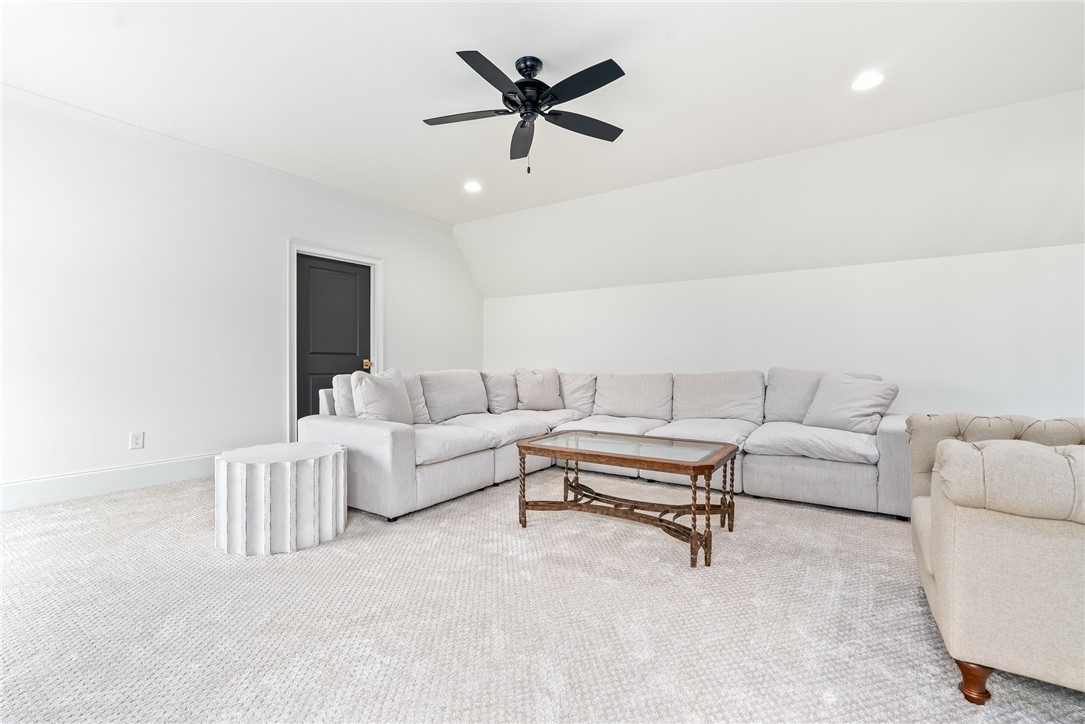 Auburn, Alabama 36830, United States, 5 Bedrooms Bedrooms, ,6 BathroomsBathrooms,Residential,Active,254159