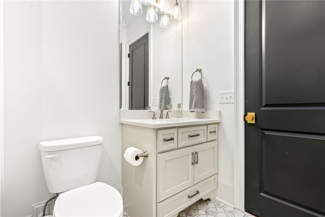 Auburn, Alabama 36830, United States, 5 Bedrooms Bedrooms, ,6 BathroomsBathrooms,Residential,Active,254159