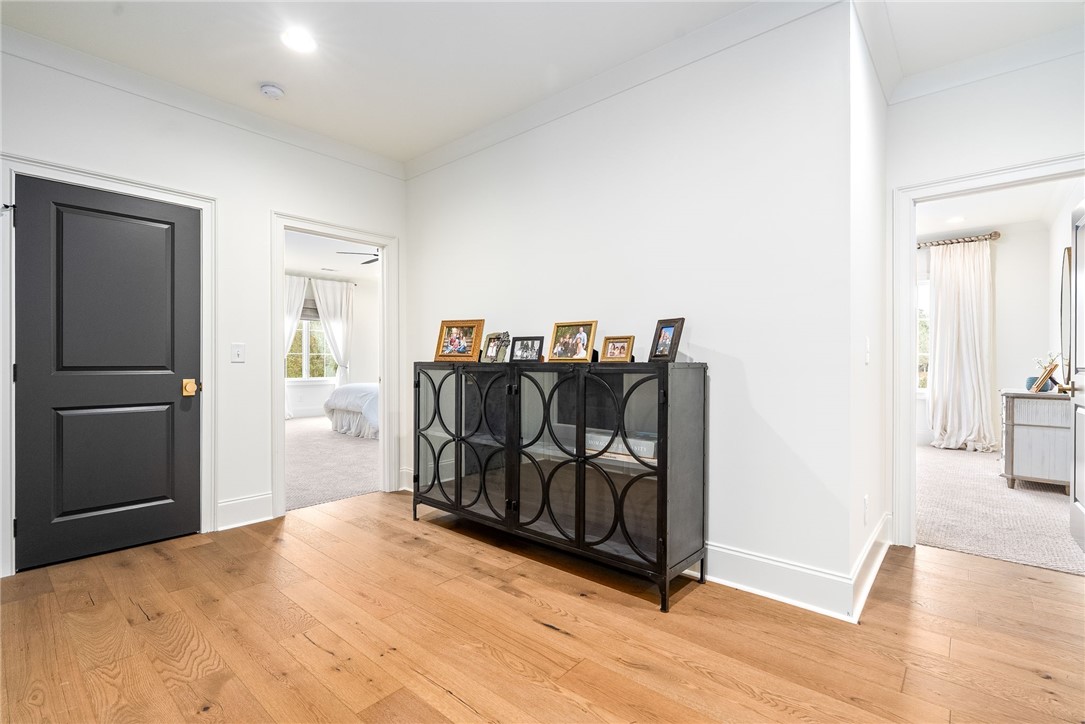 Auburn, Alabama 36830, United States, 5 Bedrooms Bedrooms, ,6 BathroomsBathrooms,Residential,Active,254159