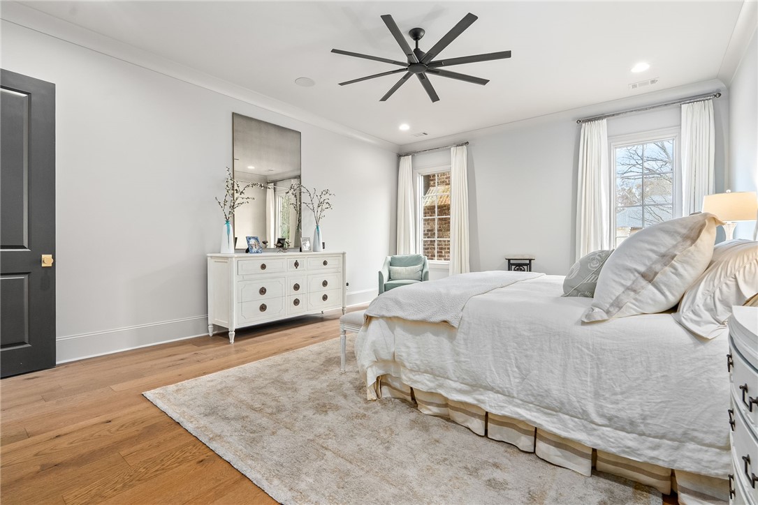 Auburn, Alabama 36830, United States, 5 Bedrooms Bedrooms, ,6 BathroomsBathrooms,Residential,Active,254159