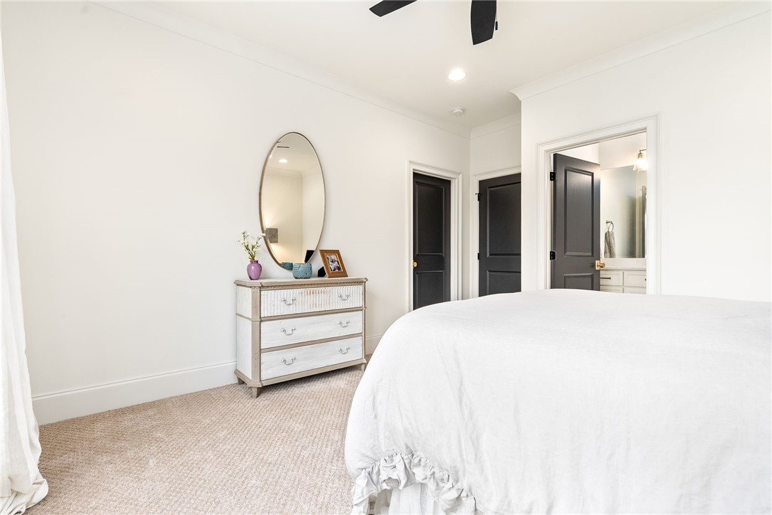 Auburn, Alabama 36830, United States, 5 Bedrooms Bedrooms, ,6 BathroomsBathrooms,Residential,Active,254159