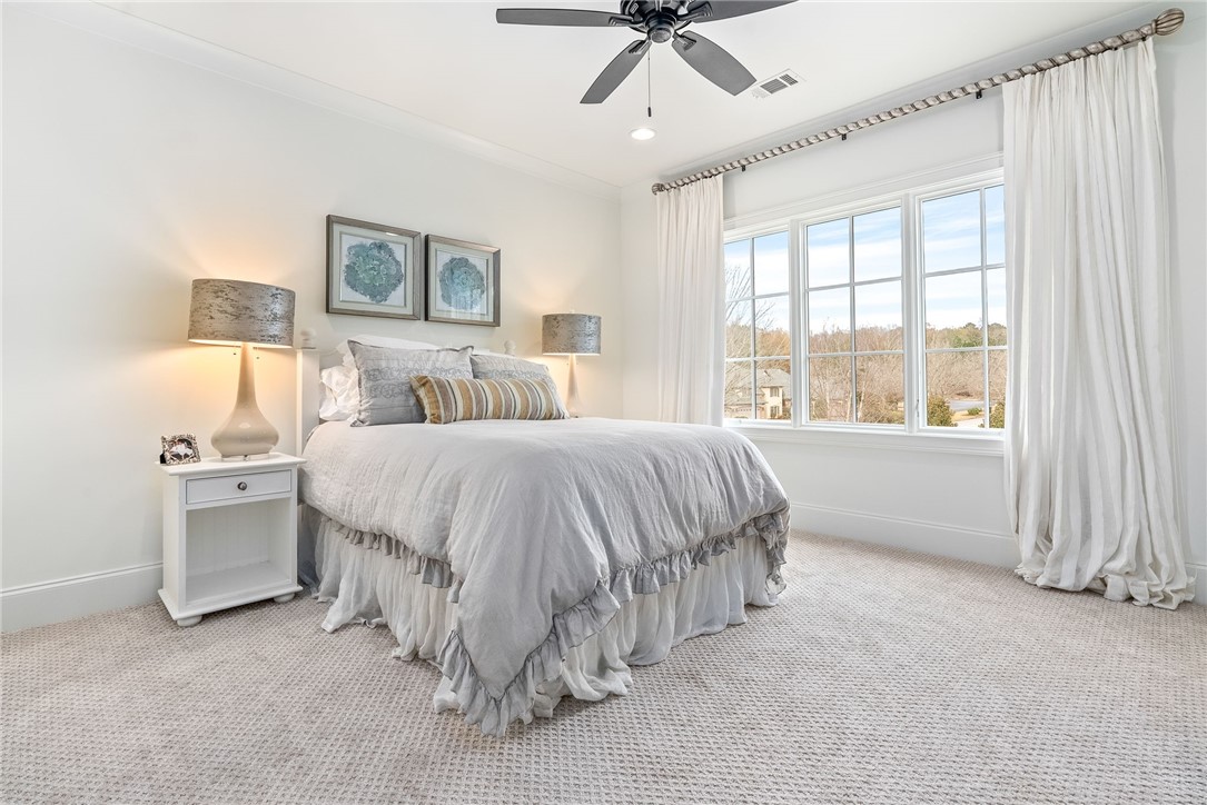 Auburn, Alabama 36830, United States, 5 Bedrooms Bedrooms, ,6 BathroomsBathrooms,Residential,Active,254159