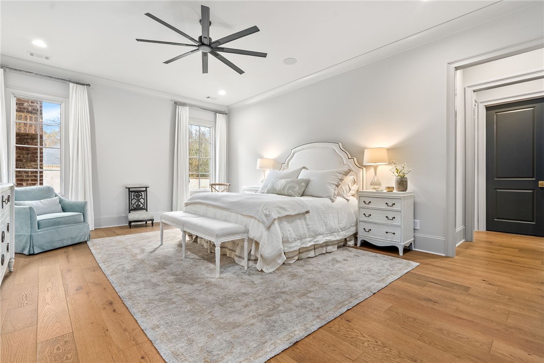 Auburn, Alabama 36830, United States, 5 Bedrooms Bedrooms, ,6 BathroomsBathrooms,Residential,Active,254159