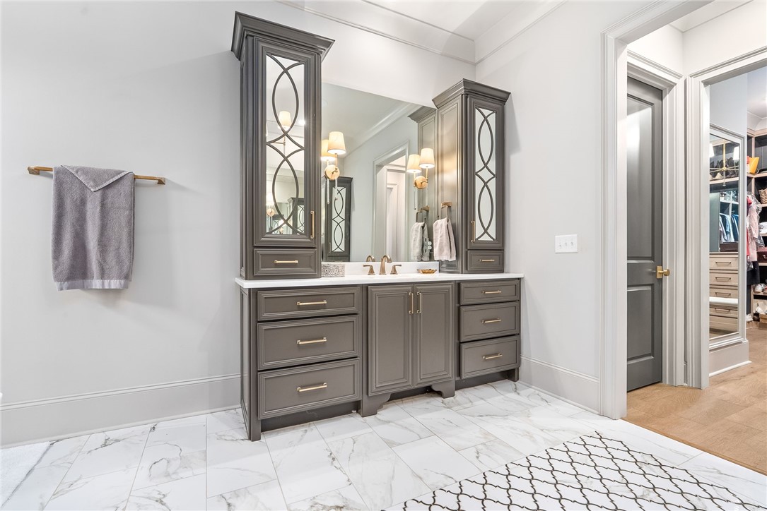 Auburn, Alabama 36830, United States, 5 Bedrooms Bedrooms, ,6 BathroomsBathrooms,Residential,Active,254159