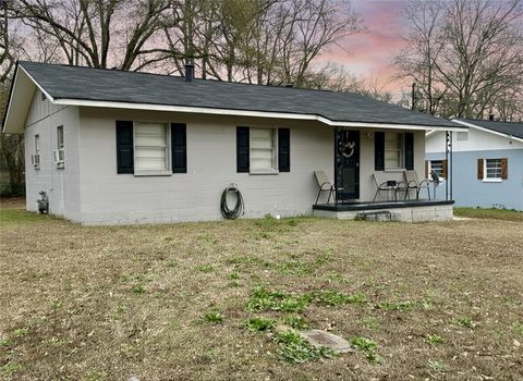 Photo of 413 16TH Avenue S, Phenix City, AL 36869 (MLS # 178260)