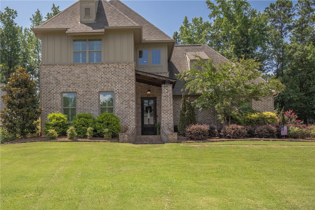 1595 CLUB CREEK Drive