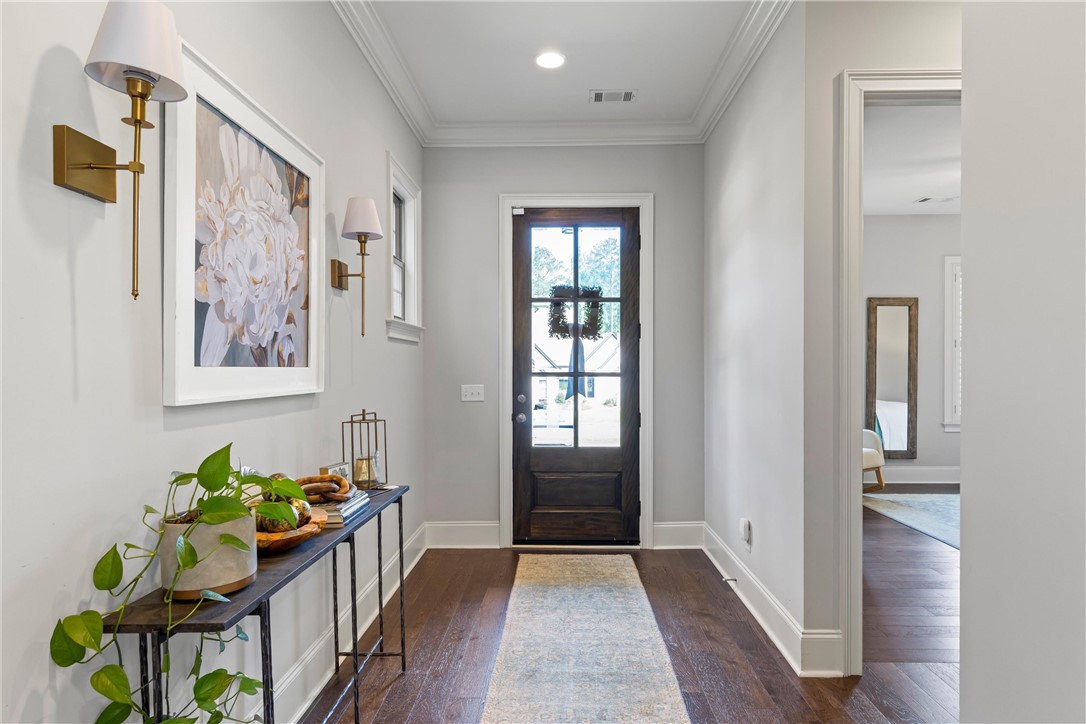 1595 CLUB CREEK Drive