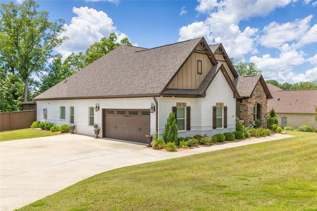 Photo of 1904 ROCKY BROOK Road, Opelika, AL 36801 (MLS # 175436)