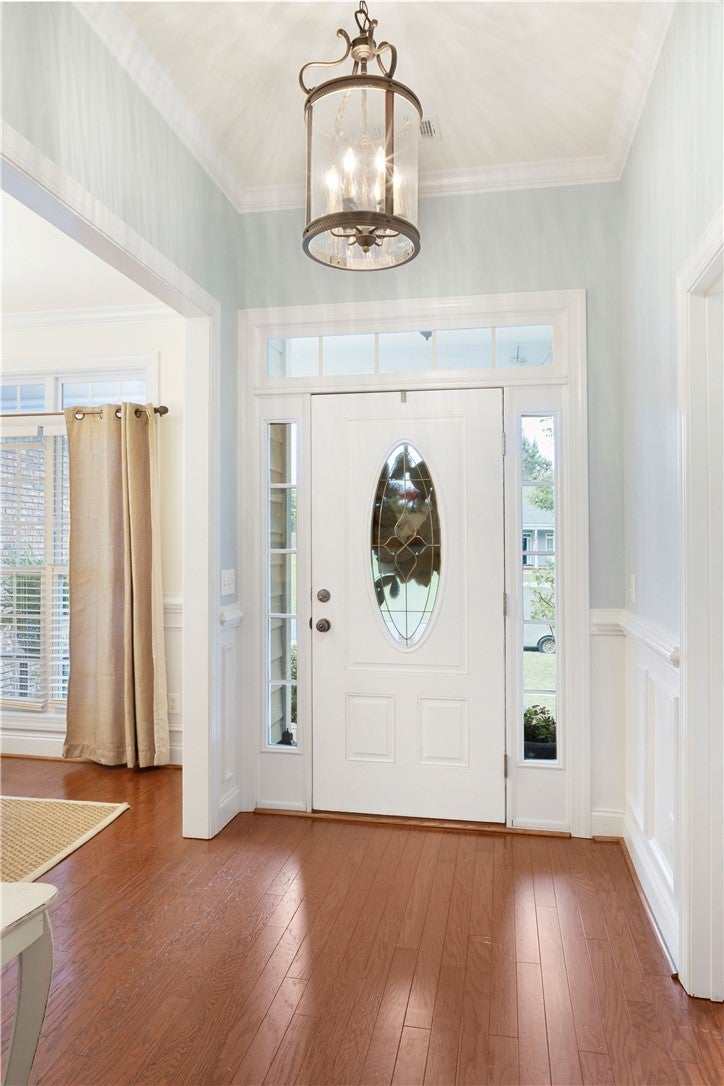 611 SHADOWWOOD Drive