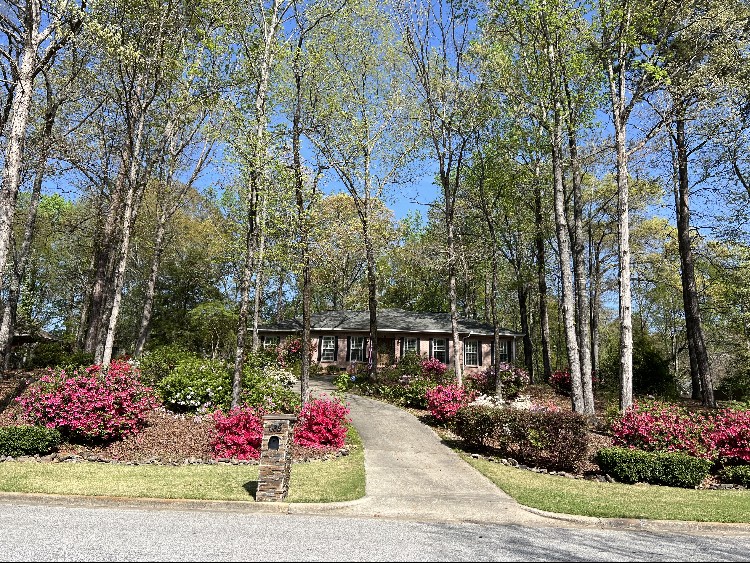 485 SUMMERTREES Drive