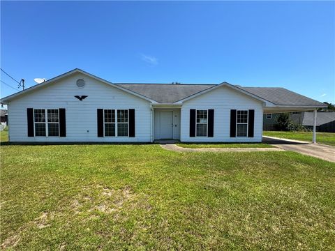 33 LAKE Court Phenix City AL 36870