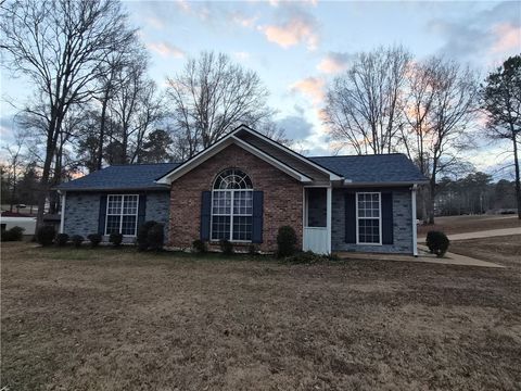 Photo of 1310 COUNTY ROAD 455, Lanett, AL 36863 (MLS # 180498)