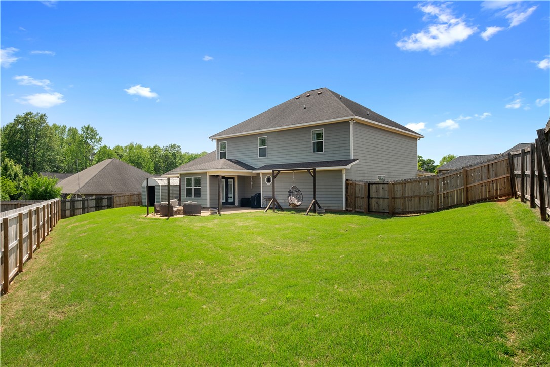 Opelika, Alabama 36801, United States, 3 Bedrooms Bedrooms, ,3 BathroomsBathrooms,Residential,Active,122197