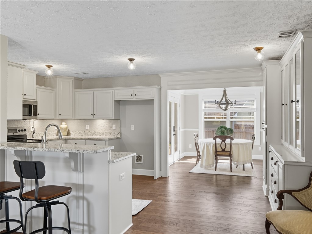 Opelika, Alabama 36801, United States, 3 Bedrooms Bedrooms, ,3 BathroomsBathrooms,Residential,Active,122197