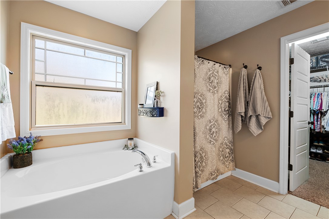 Opelika, Alabama 36801, United States, 3 Bedrooms Bedrooms, ,3 BathroomsBathrooms,Residential,Active,122197