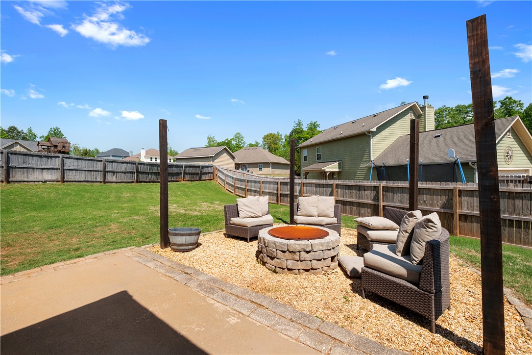 Opelika, Alabama 36801, United States, 3 Bedrooms Bedrooms, ,3 BathroomsBathrooms,Residential,Active,122197