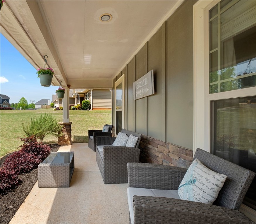 Opelika, Alabama 36801, United States, 3 Bedrooms Bedrooms, ,3 BathroomsBathrooms,Residential,Active,122197