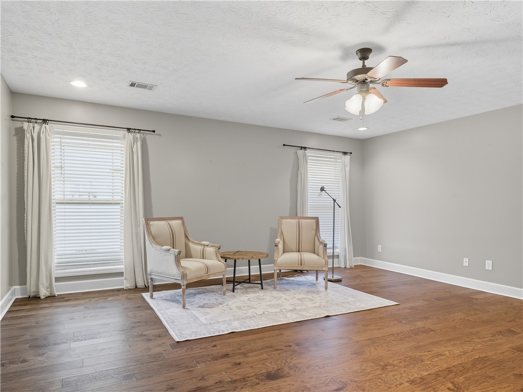 Opelika, Alabama 36801, United States, 3 Bedrooms Bedrooms, ,3 BathroomsBathrooms,Residential,Active,122197