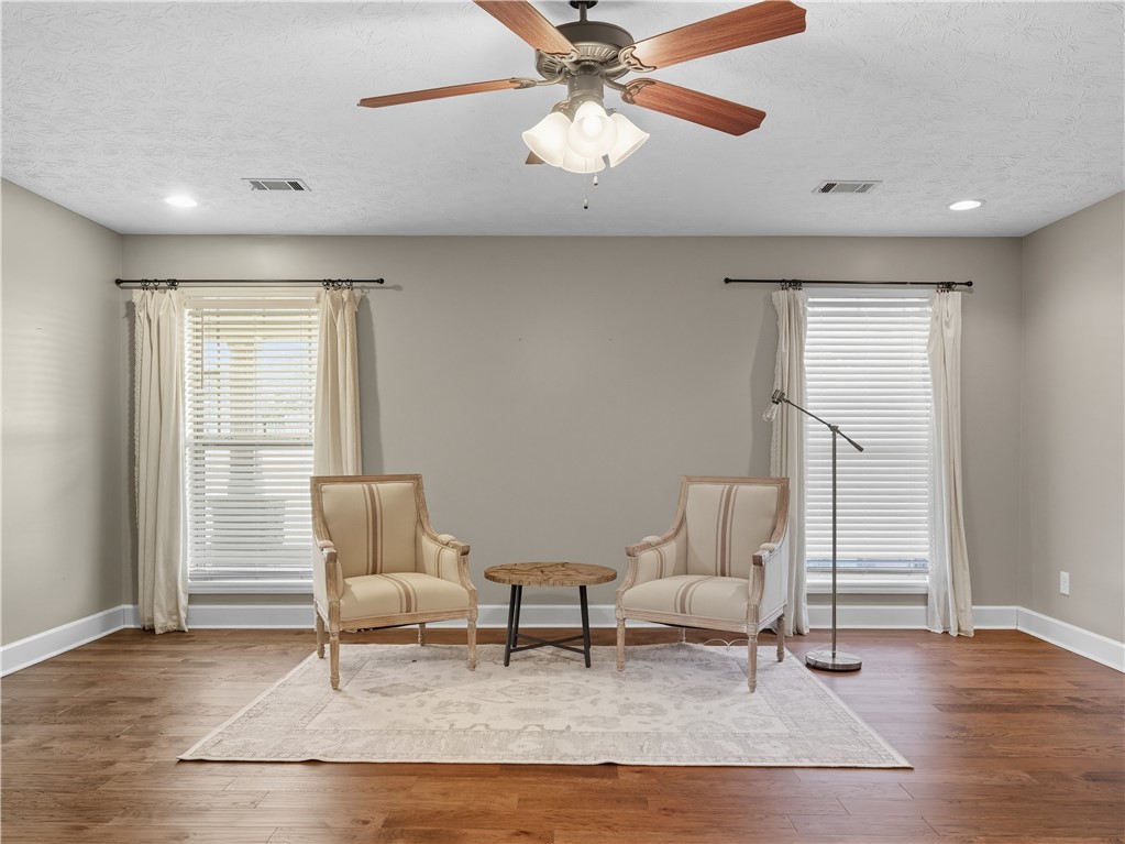 Opelika, Alabama 36801, United States, 3 Bedrooms Bedrooms, ,3 BathroomsBathrooms,Residential,Active,122197