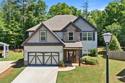 Photo of 416 LIGHTNESS Drive, Auburn, AL 36832 (MLS # 180492)
