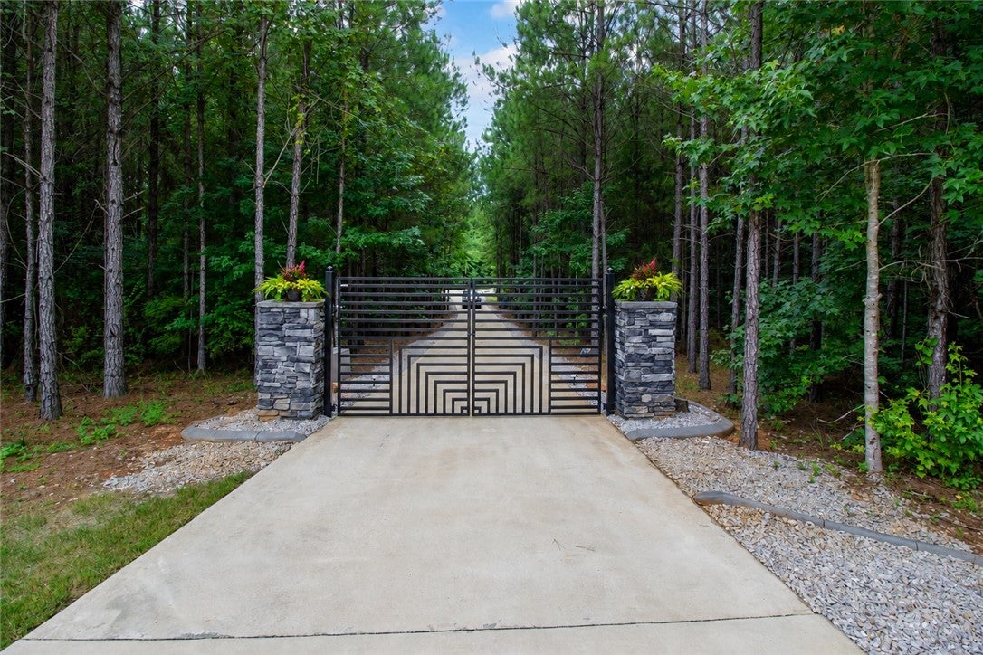 2852 LEE ROAD 183