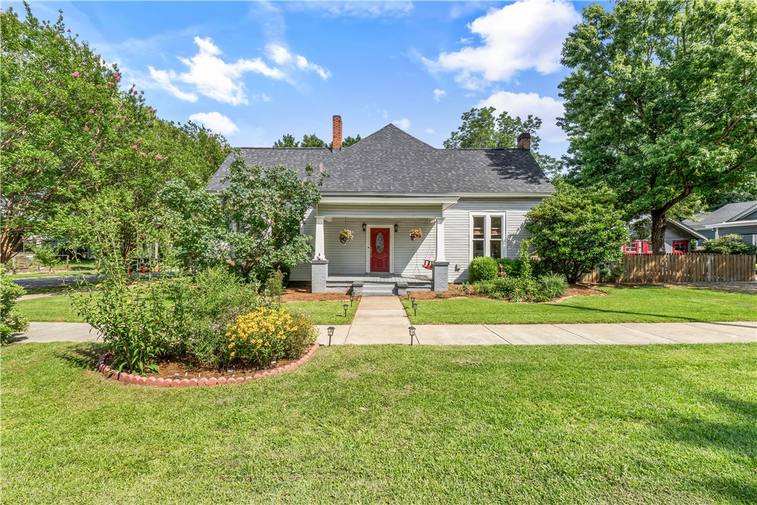 214 N 11TH Street