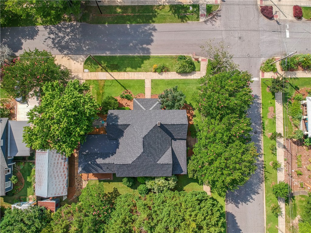 214 N 11TH Street
