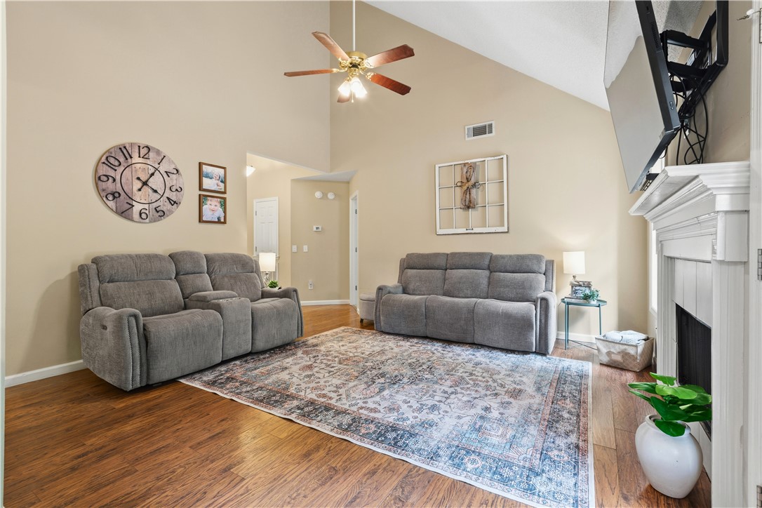 1509 ALBERT Court