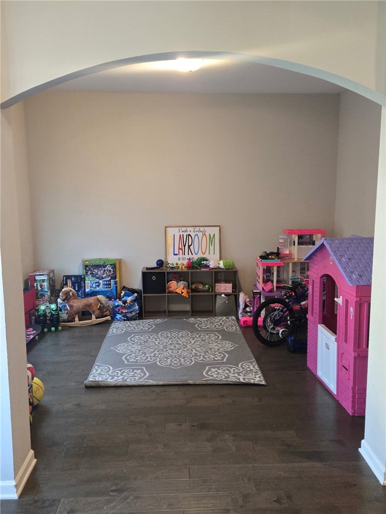 Photo of 1027 DUNKIRK Circle, Auburn, AL 36832 (MLS # 181888)