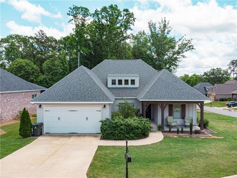 Photo of 1695 LOIS Lane, Auburn, AL 36832 (MLS # 180596)