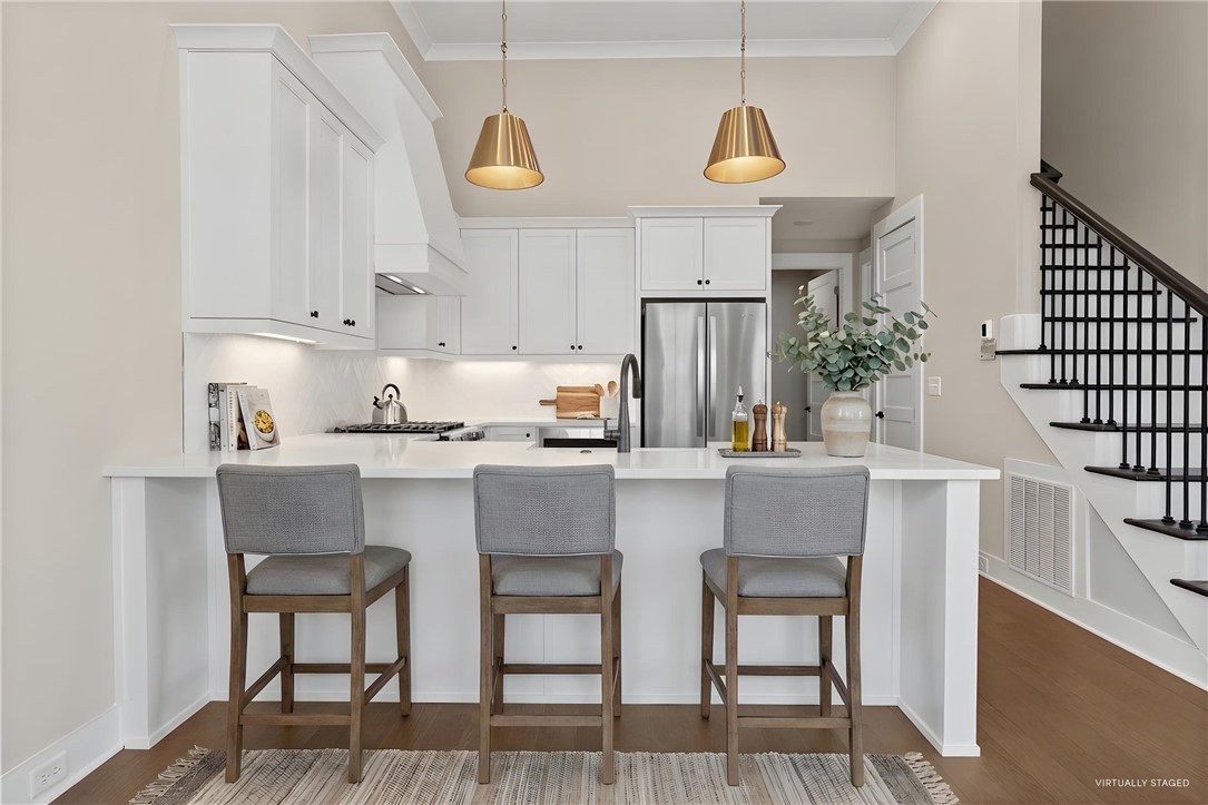 2044 DAWSON CORNER Loop