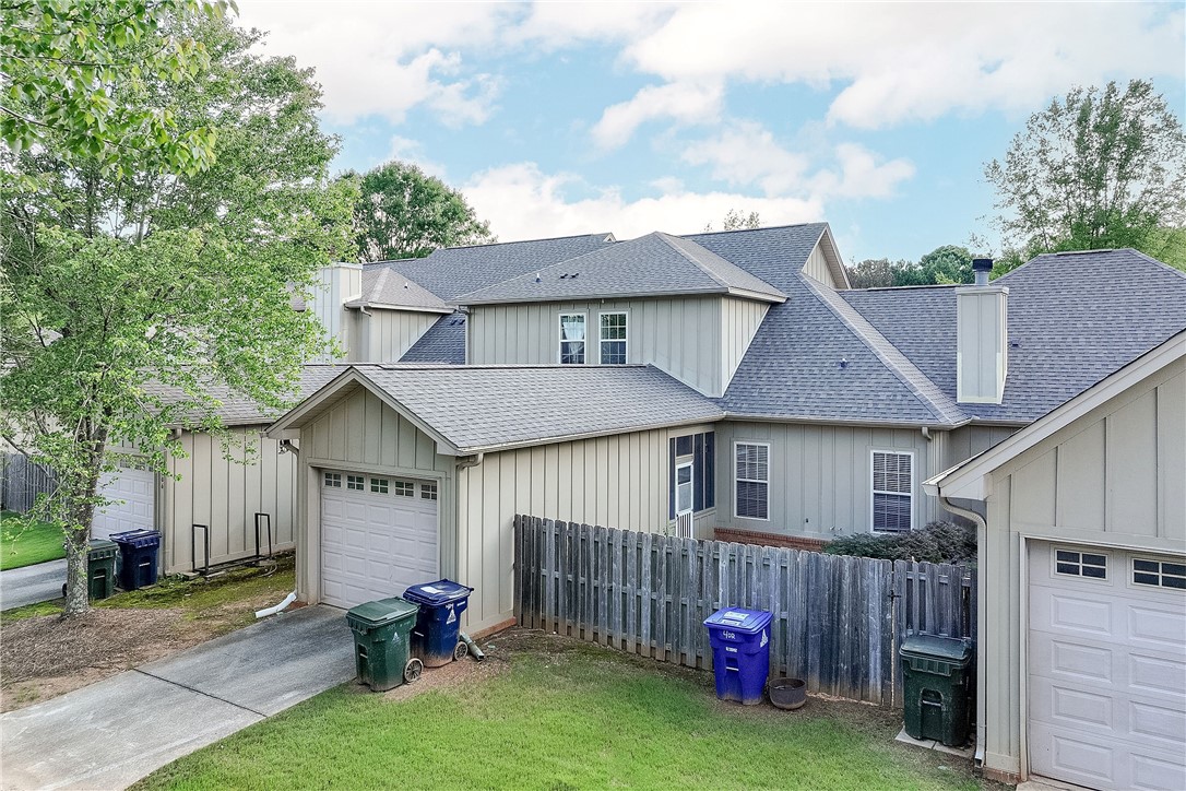 1630 ACADEMY Drive 404