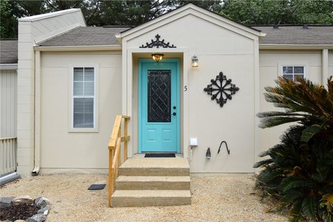 Photo of 11 REDBUD Court, Dadeville, AL 36853 (MLS # 180234)