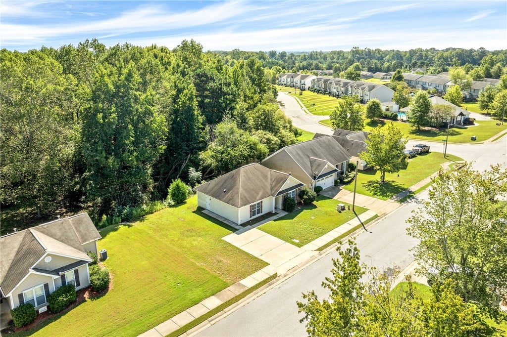 Photo of 1910 WINDING OAK Way, Opelika, AL 36804 (MLS # 182450)