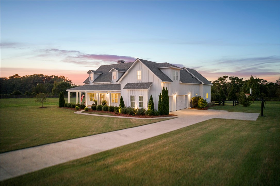 Auburn, Alabama 36832, United States, 4 Bedrooms Bedrooms, ,4 BathroomsBathrooms,Residential,Active,39912