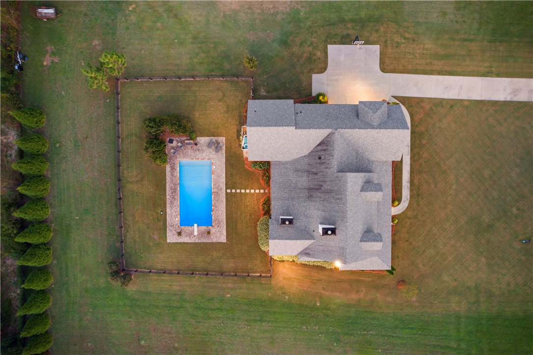 Auburn, Alabama 36832, United States, 4 Bedrooms Bedrooms, ,4 BathroomsBathrooms,Residential,Active,39912