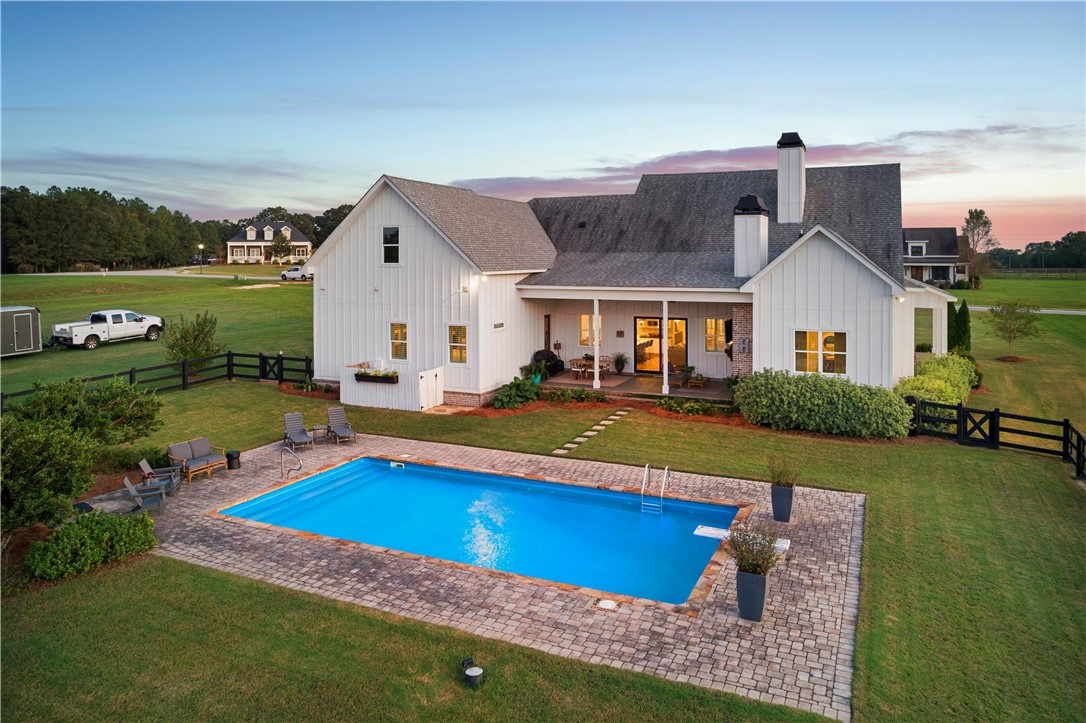 Auburn, Alabama 36832, United States, 4 Bedrooms Bedrooms, ,4 BathroomsBathrooms,Residential,Active,39912