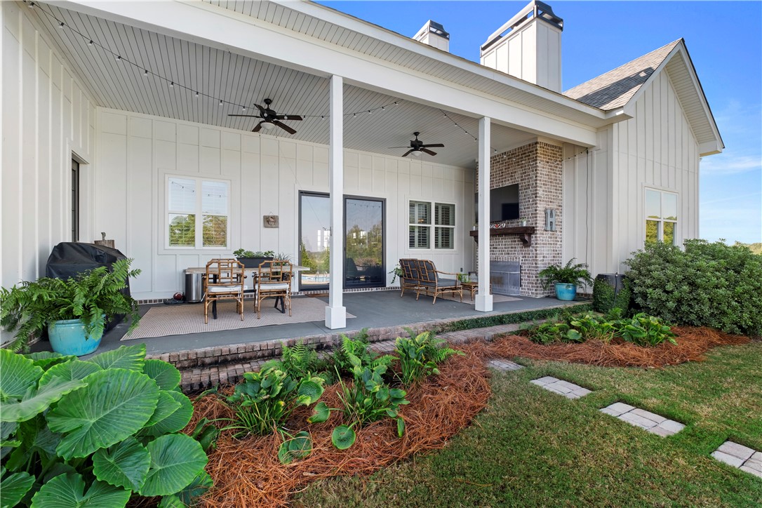 Auburn, Alabama 36832, United States, 4 Bedrooms Bedrooms, ,4 BathroomsBathrooms,Residential,Active,39912