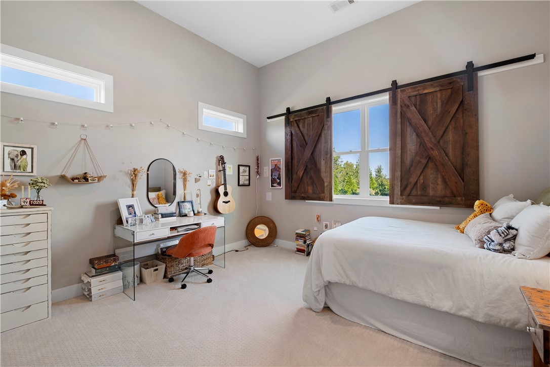 Auburn, Alabama 36832, United States, 4 Bedrooms Bedrooms, ,4 BathroomsBathrooms,Residential,Active,39912